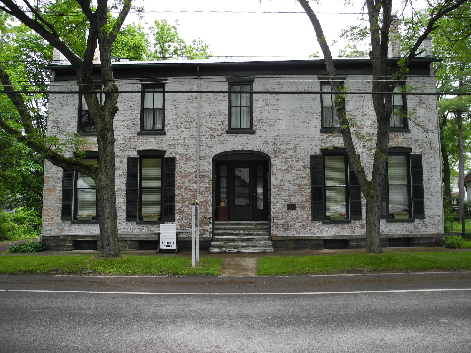 Brick Tavern Museum