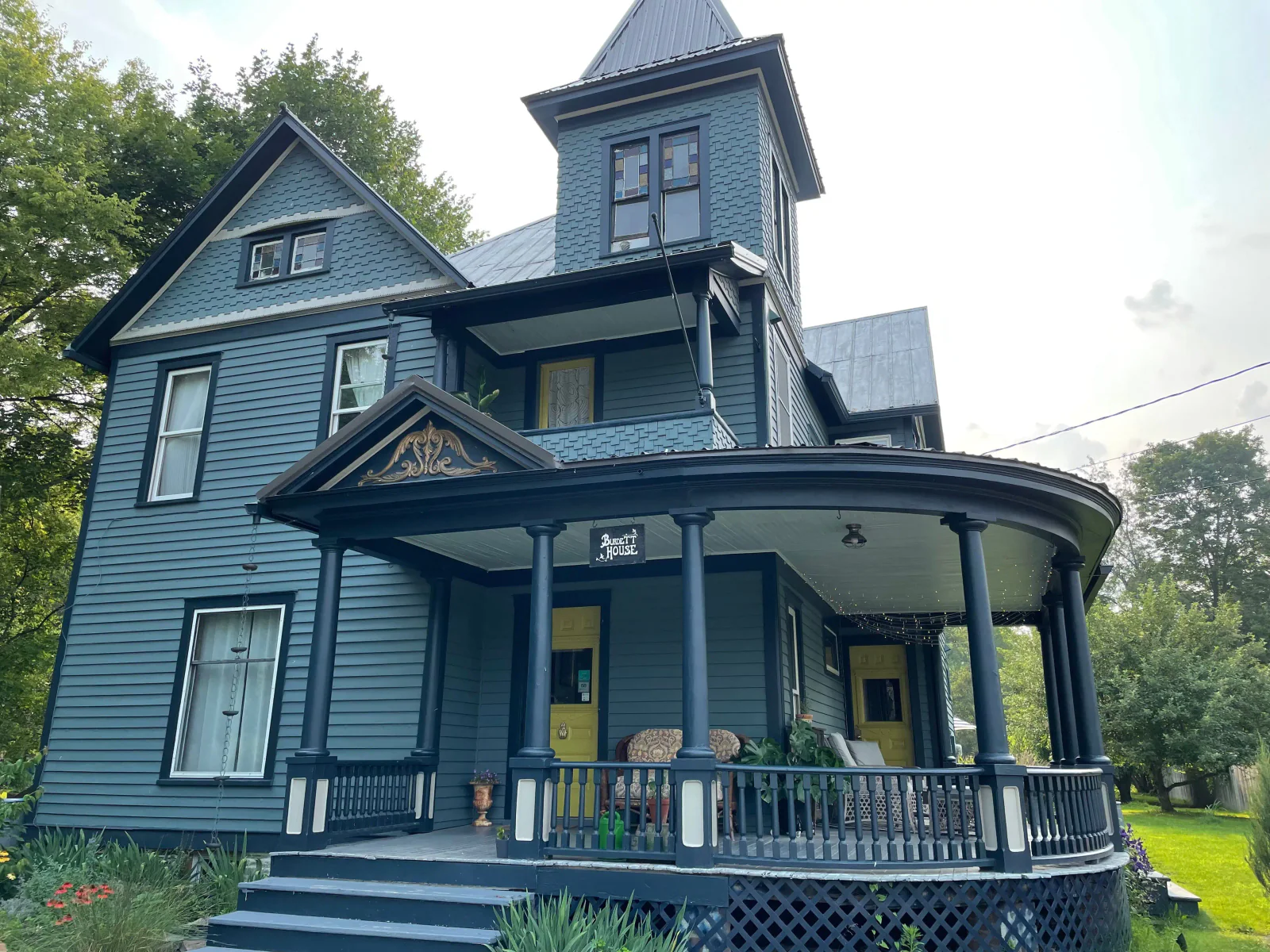 Burdett House Bed & Breakfast