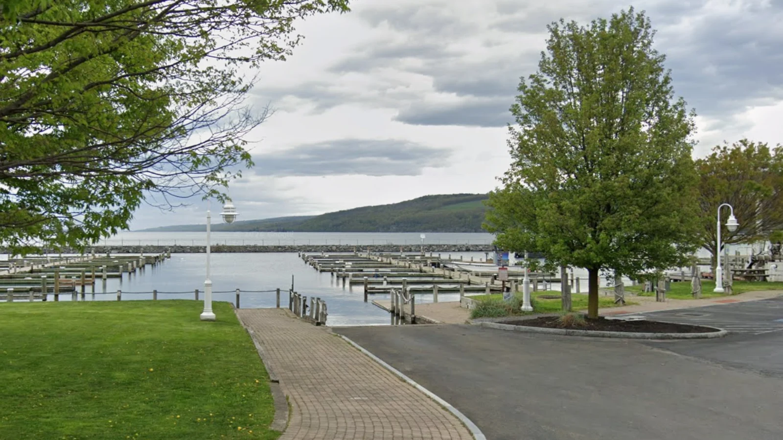 Seneca Harbor Boat Launch